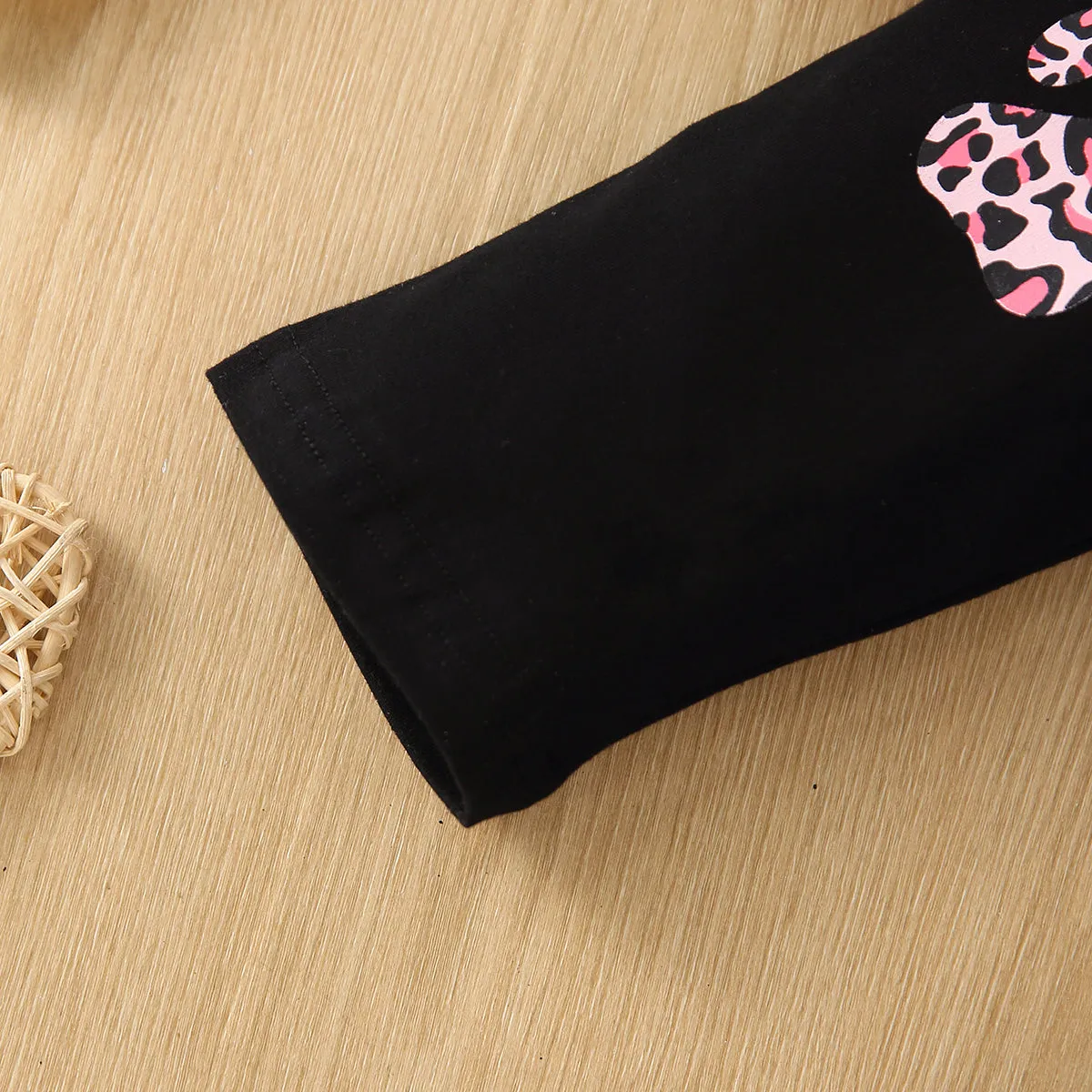 2pcs Toddler Girl Cat Print Sweatshirt and Paw Print Leggings Set