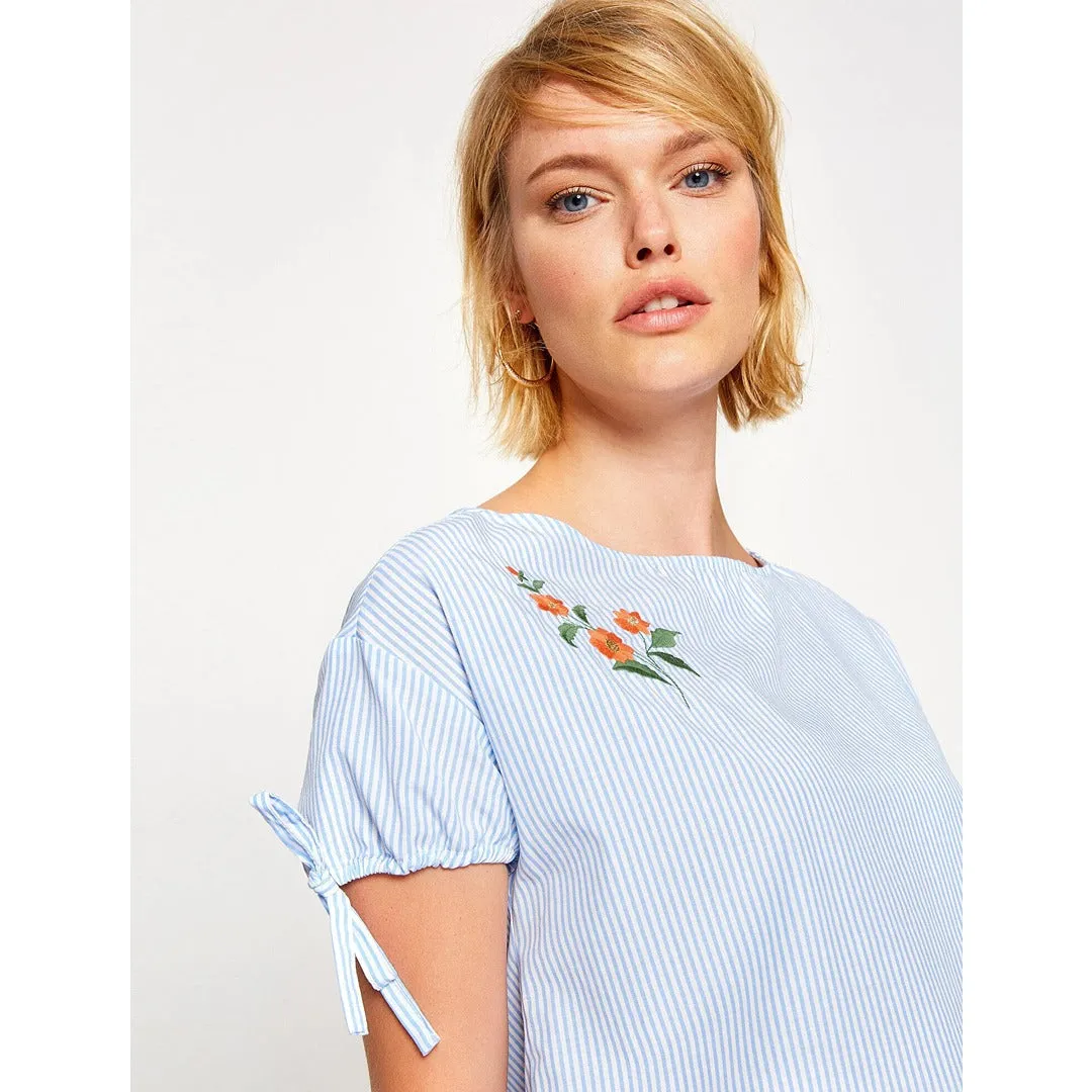 Crew Neck Embroidered Blouse