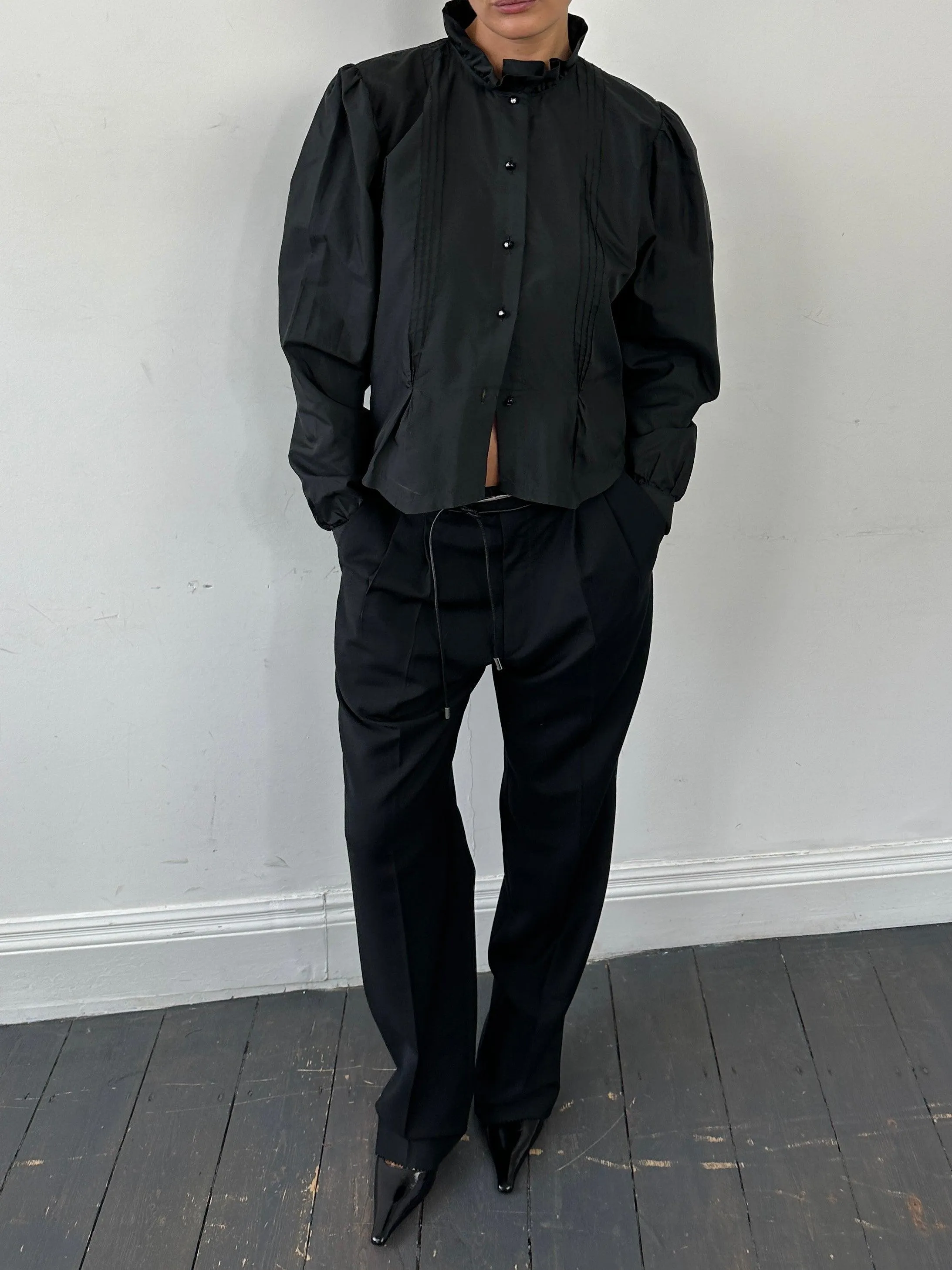 Vintage Puff Sleeve Pleated Shirt - M