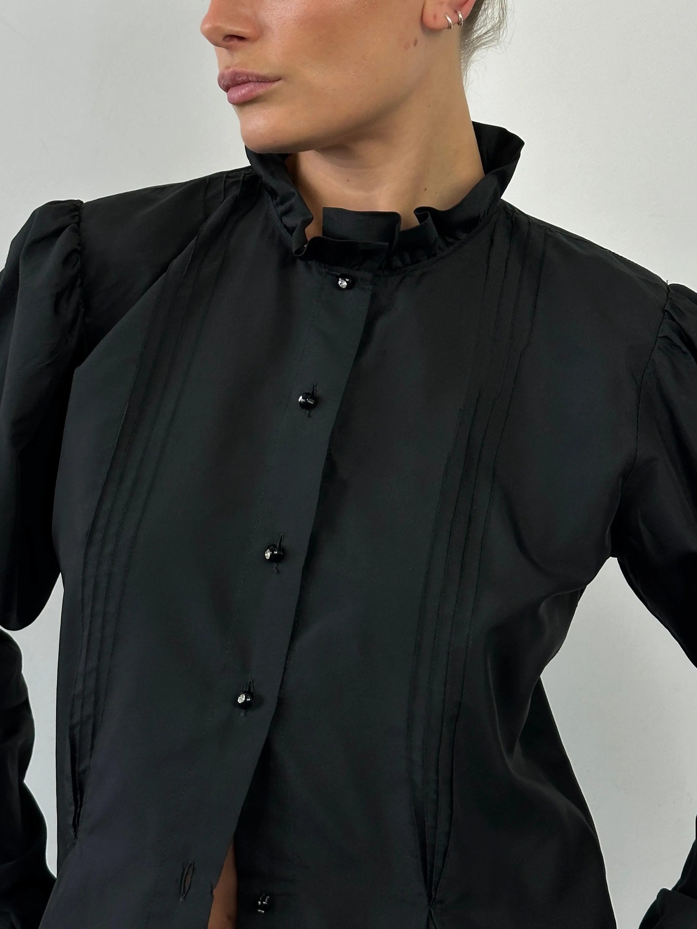 Vintage Puff Sleeve Pleated Shirt - M