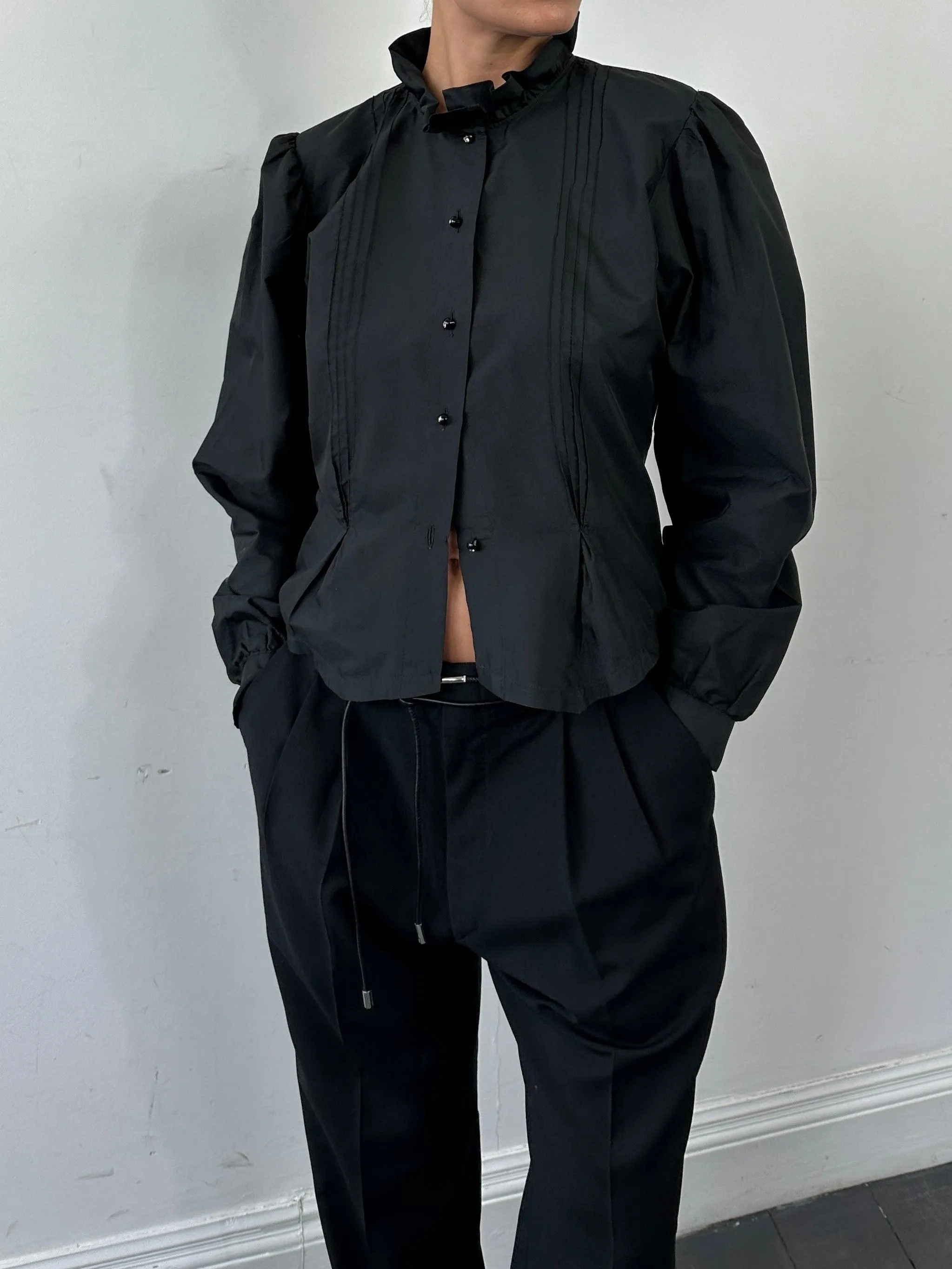 Vintage Puff Sleeve Pleated Shirt - M